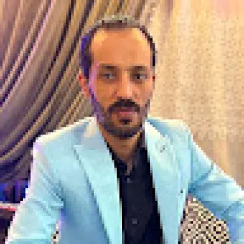 مصطفى محمود