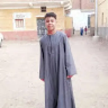 عمر الخميسي
